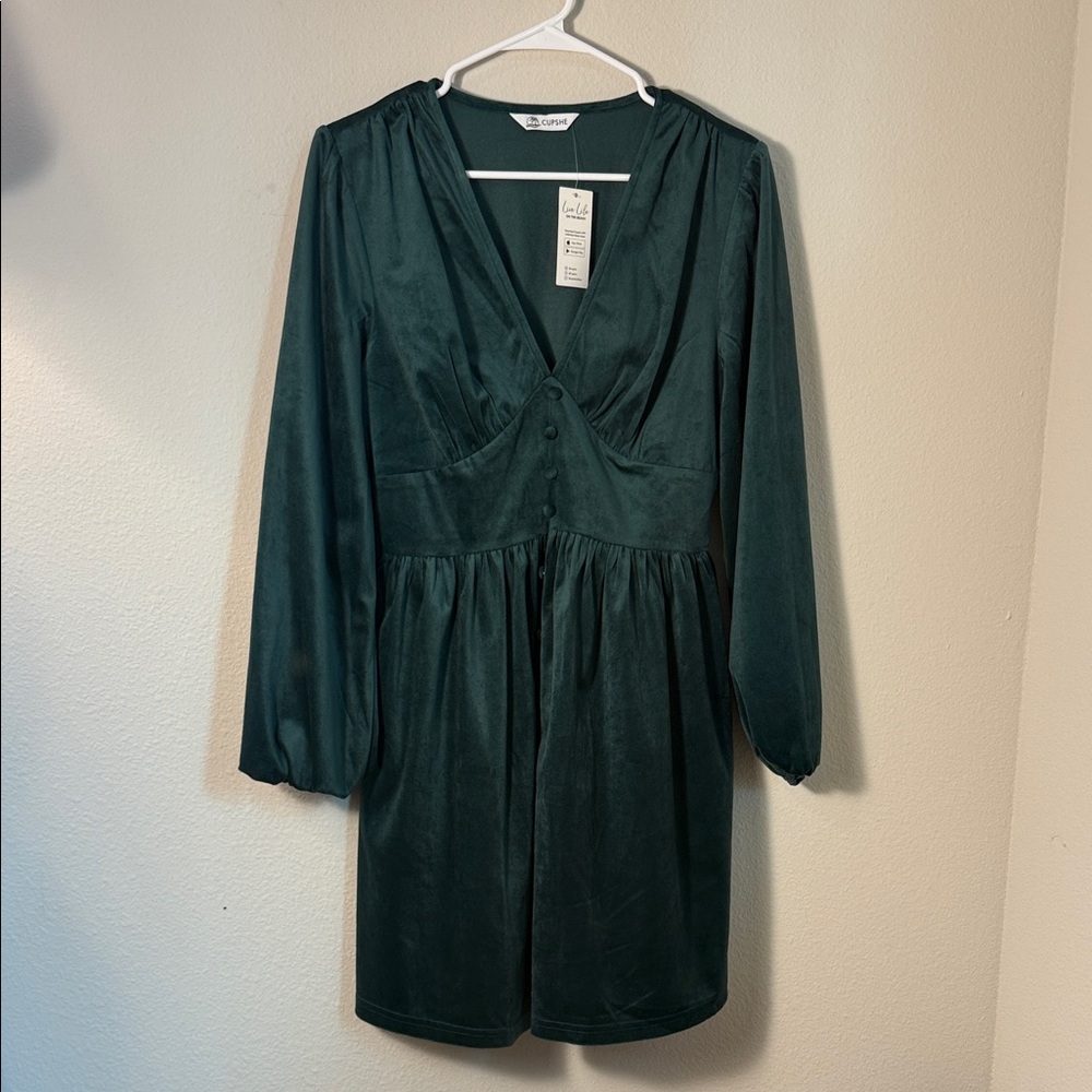 Cupshe Forest Green V-Neck Long Sleeve Dress NWT Size Medium
